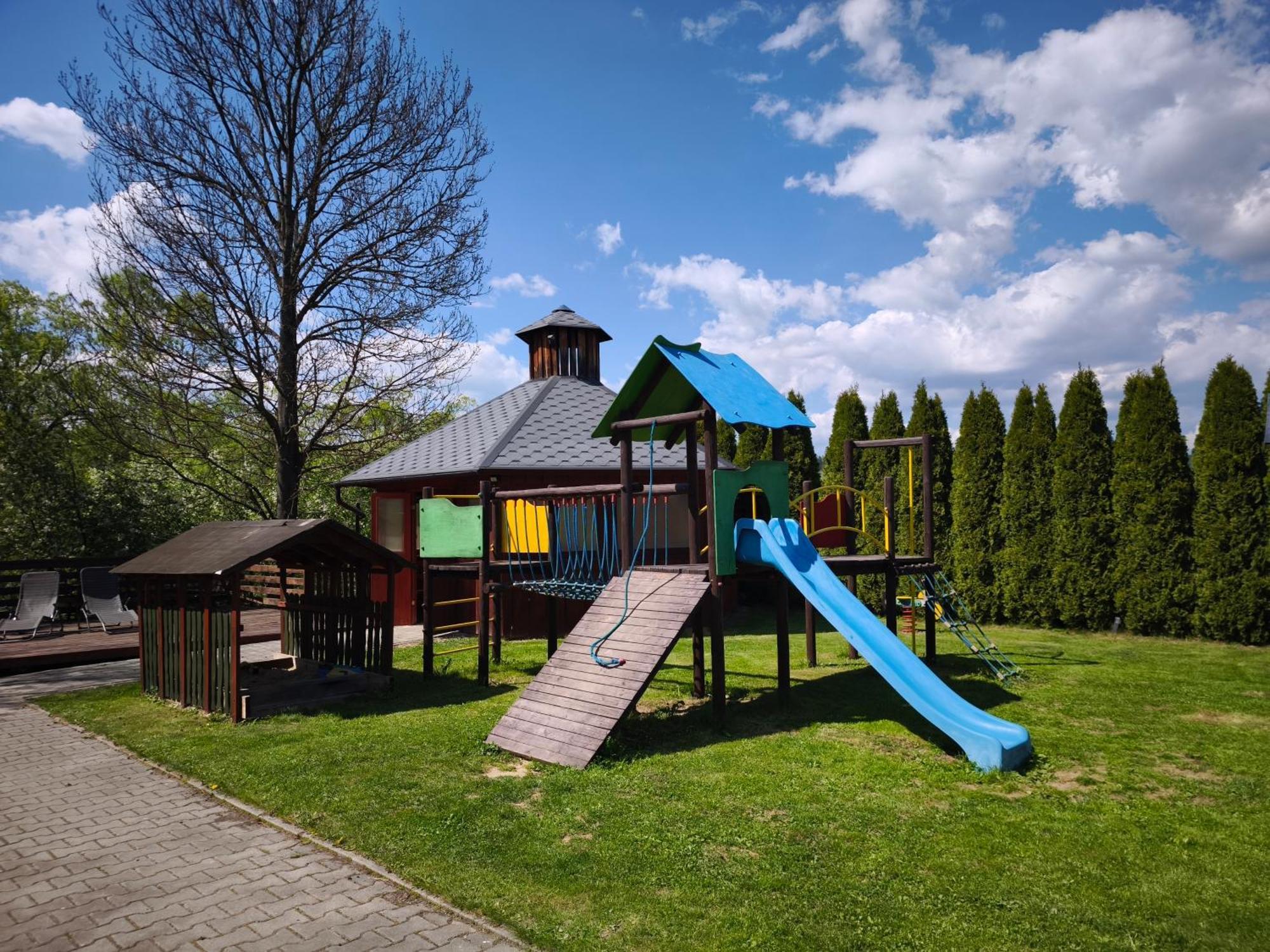 Apartaments Gory Niedzica Zamek Exterior foto